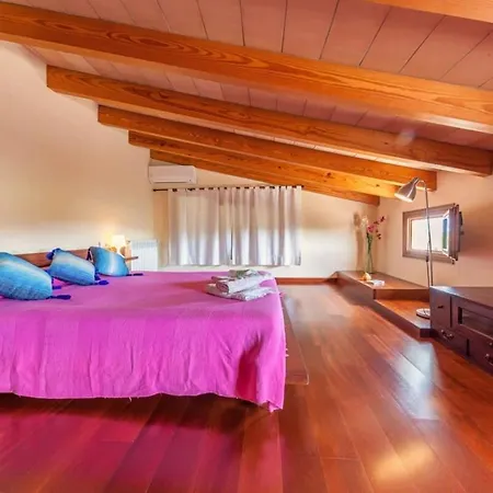 Valerie - A Peaceful Escape Close To Port Holiday home *